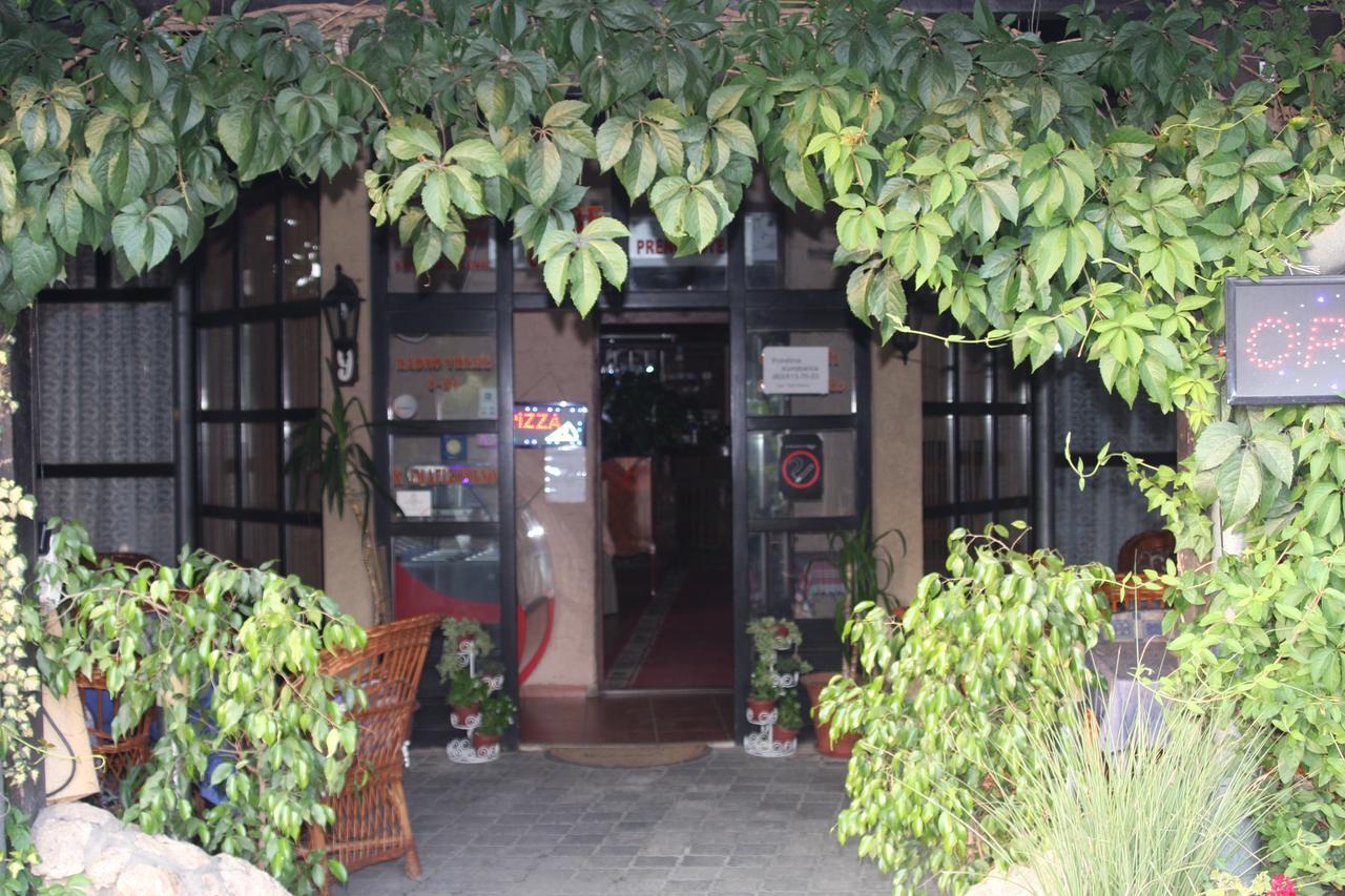 San Marko Motel Svilajnac エクステリア 写真